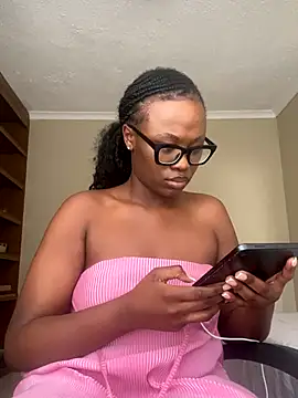 Snapshot of Moonzy77 chatting on 10.23.25 Moonzy77 online show from 10.23.25