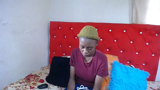 SweetSlenderChoc online show from 12.16.25