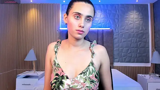 Snapshot of sofiapalacioss chatting on 09.30.25 sofiapalacioss online show from 09.30.25