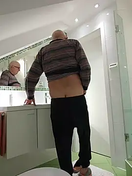 Oldmenhot66 online show from 02.05.26