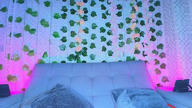 Snapshot of collet_1 chatting on 10.03.25 collet 1 online show from 10.03.25