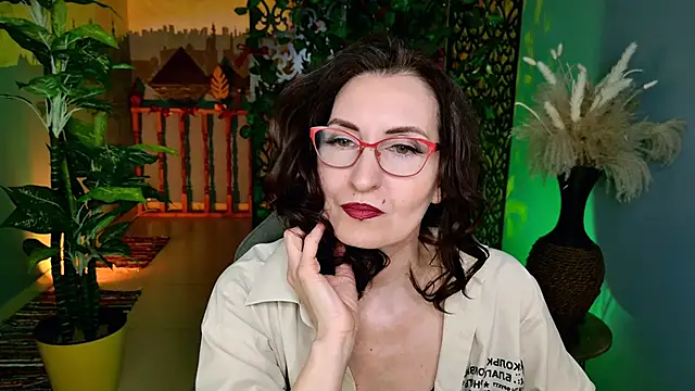 Snapshot of UnaTerra chatting on 03.29.26 UnaTerra online show from 03.29.26