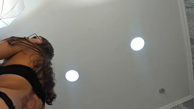 Snapshot of ValerySkinnyy chatting on 03.02.26 ValerySkinnyy online show from 03.02.26