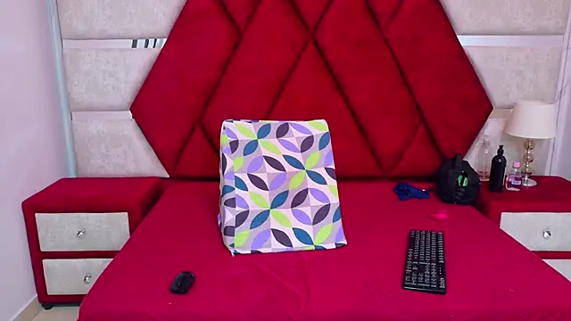 Snapshot of Kity_spiderr chatting on 10.17.25 Kity spiderr online show from 10.17.25