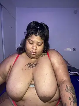 BlaxicanaMami online show from 10.20.25