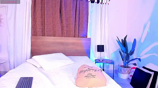 ViolettGomez 93 online show from 04.19.26