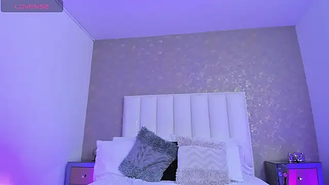 KaylieBrooks online show from 12.20.25