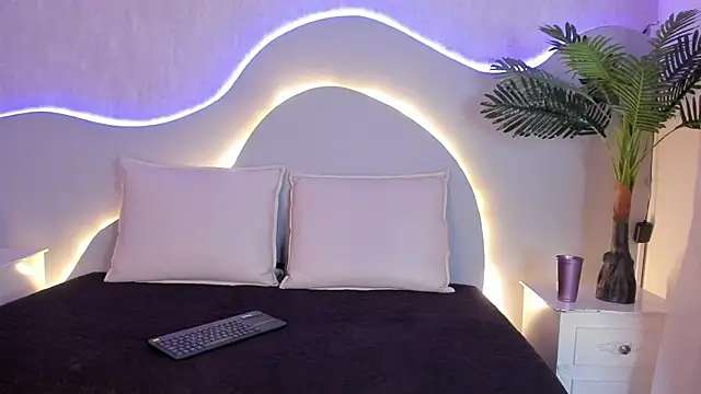 CannelaSmith online show from 02.04.26