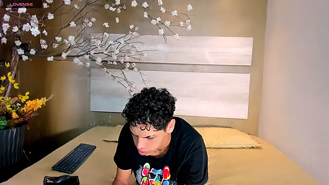 Snapshot of Mycandyfor_You chatting on 09.28.25 Mycandyfor You online show from 09.28.25