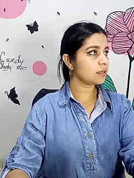 ValerieLove  online show from 10.13.25