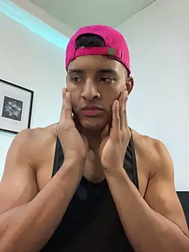 Snapshot of Smith_Fitness chatting on 05.16.26 Smith Fitness online show from 05.16.26