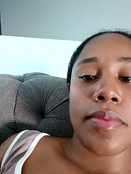 Snapshot of MoniqueMulberry chatting on 11.07.25 MoniqueMulberry online show from 11.07.25