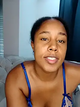 Snapshot of MoniqueMulberry chatting on 11.27.25 MoniqueMulberry online show from 11.27.25