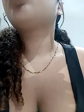 Snapshot of MadissonRizz chatting on 11.15.25 MadissonRizz online show from 11.15.25