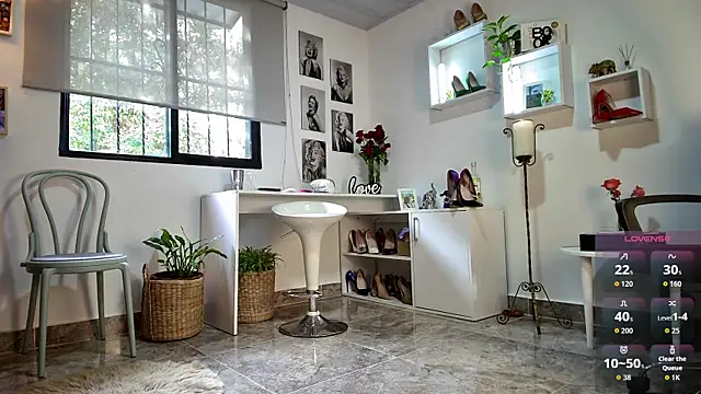 Snapshot of mrs_edha chatting on 09.12.25 mrs edha online show from 09.12.25