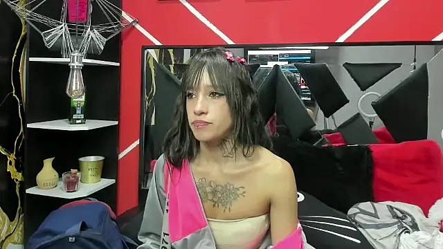 Snapshot of sharik_noa chatting on 12.01.25 sharik noa online show from 12.01.25