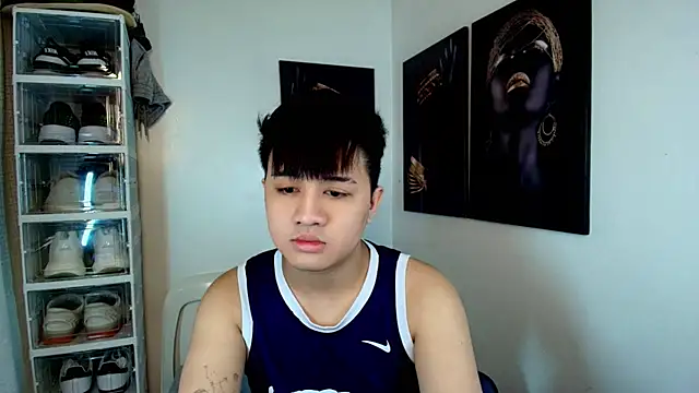 Snapshot of KentAivan chatting on 09.30.25 KentAivan online show from 09.30.25