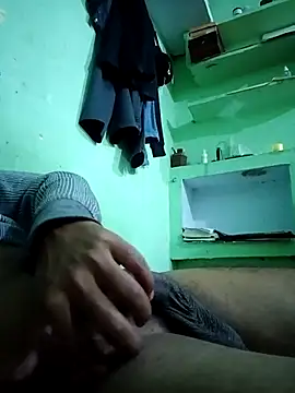 Snapshot of sexy_couple_38 chatting on 11.30.25 sexy couple 38 online show from 11.30.25