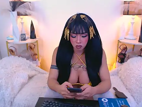 Snapshot of Alluring_Carmela chatting on 02.06.26 Alluring Carmela online show from 02.06.26