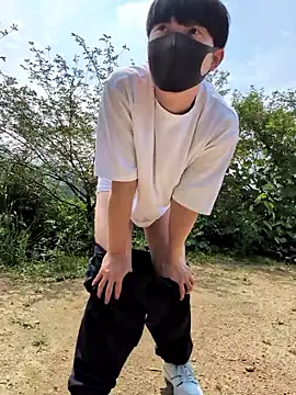 Snapshot of shin_brief chatting on 07.15.26 shin brief online show from 07.15.26
