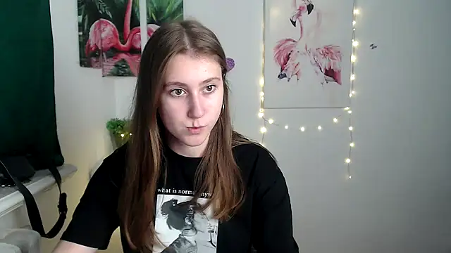 Snapshot of Milka_kamila chatting on 10.11.25 Milka kamila online show from 10.11.25