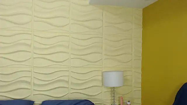 Snapshot of SophiaBloss chatting on 09.23.25 SophiaBloss online show from 09.23.25