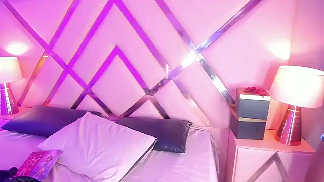 SophiaBloss online show from 01.12.26