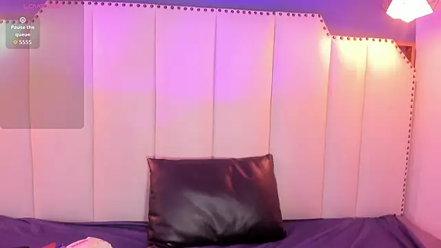 SophiaBloss online show from 01.16.26