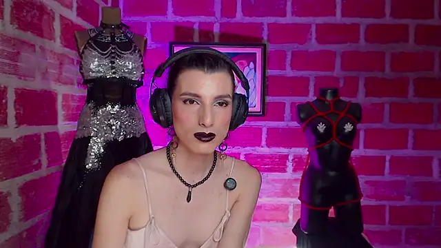 Snapshot of Moira-Hot chatting on 03.29.26 Moira-Hot online show from 03.29.26