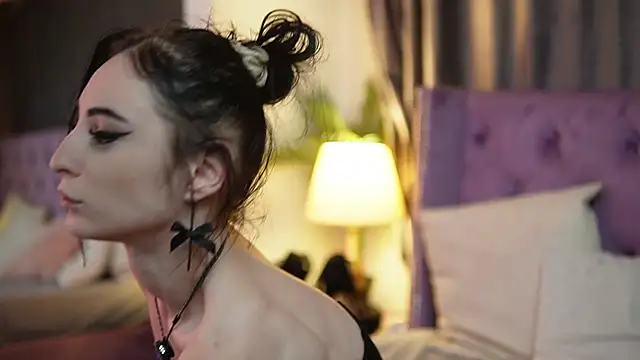 SaraiAngel online show from 04.01.26