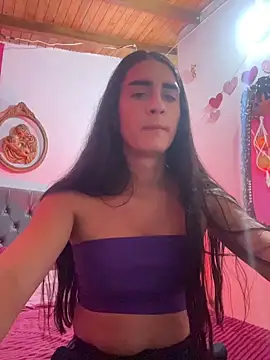 Snapshot of lola_diez chatting on 10.21.25 lola diez online show from 10.21.25