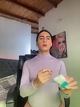 Snapshot of lola_diez chatting on 11.20.25 lola diez online show from 11.20.25