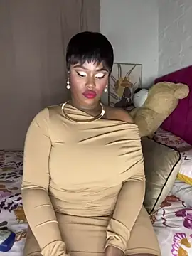 Snapshot of QUEEN_NOBUHLE_777 chatting on 06.11.26 QUEEN NOBUHLE 777 online show from 06.11.26
