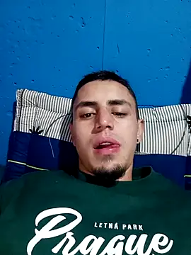 Snapshot of 1C2AM22 chatting on 09.21.25 1C2AM22 online show from 09.21.25