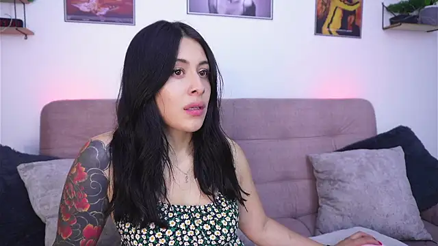 Snapshot of SophiieCumsx chatting on 06.27.26 SophiieCumsx online show from 06.27.26