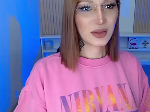 Snapshot of toni_0601 chatting on 12.17.24 toni 0601 online show from 12.17.24