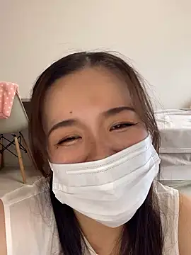 Snapshot of NATSUMI00 chatting on 09.24.25 NATSUMI00 online show from 09.24.25