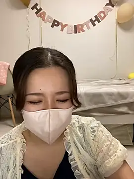 Snapshot of NATSUMI00 chatting on 10.12.25 NATSUMI00 online show from 10.12.25