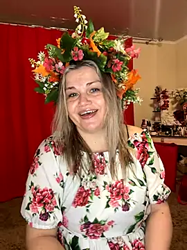 Snapshot of Nayvessa chatting on 11.06.25 Nayvessa online show from 11.06.25