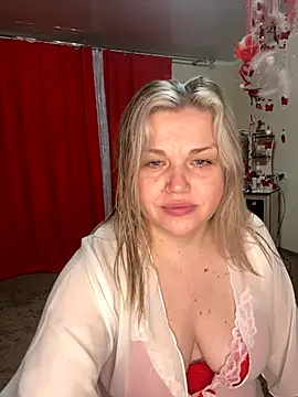 Snapshot of Nayvessa chatting on 11.09.25 Nayvessa online show from 11.09.25