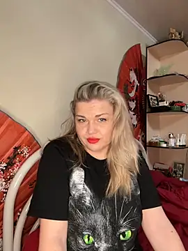 Snapshot of Nayvessa chatting on 12.03.25 Nayvessa online show from 12.03.25