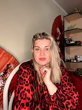 Snapshot of Nayvessa chatting on 12.05.25 Nayvessa online show from 12.05.25