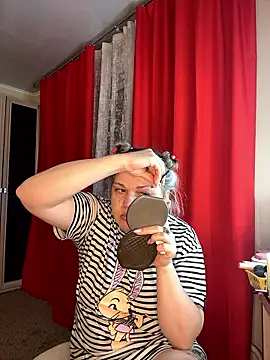 Snapshot of Nayvessa chatting on 01.14.26 Nayvessa online show from 01.14.26