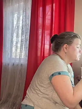 Snapshot of Nayvessa chatting on 04.16.26 Nayvessa online show from 04.16.26