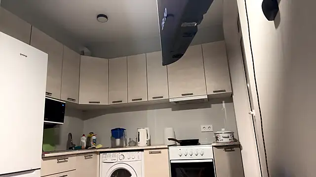 Denni Spilber online show from 10.27.25