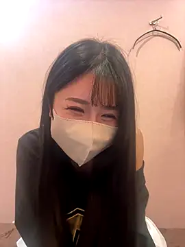 Snapshot of Ema-- chatting on 10.02.25 Ema-- online show from 10.02.25