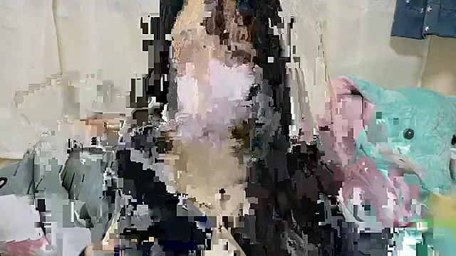 Snapshot of Ema-- chatting on 11.24.25 Ema-- online show from 11.24.25