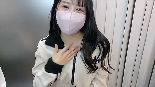 Snapshot of Ema-- chatting on 12.20.25 Ema-- online show from 12.20.25