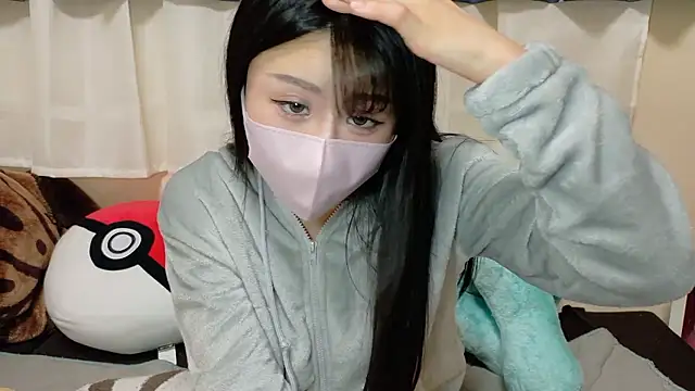 Snapshot of Ema-- chatting on 12.23.25 Ema-- online show from 12.23.25