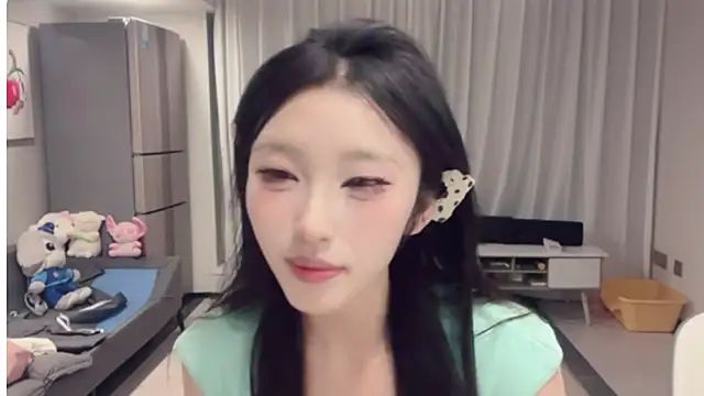 Snapshot of ZhaoZhao-ZM chatting on 09.14.25 ZhaoZhao-ZM online show from 09.14.25